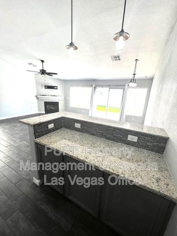 Building Photo - 1401 Healing Waters Ln