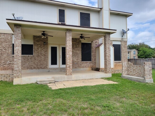 Building Photo - HUGE 4-5 BEDROOM IN HARKER HEIGHTS - OVER 2700 SQ FT