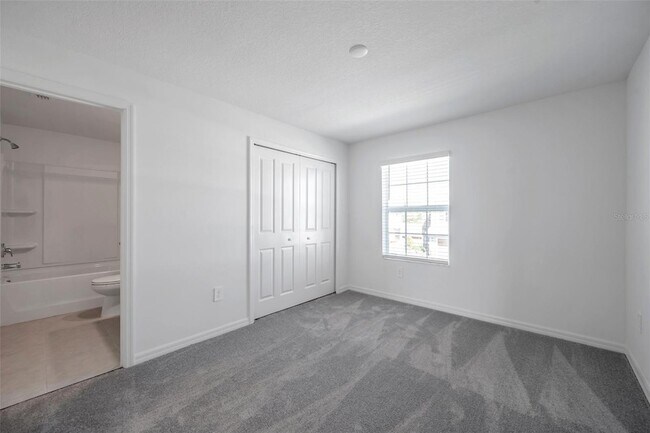 Building Photo - 11111 65th Ter E
