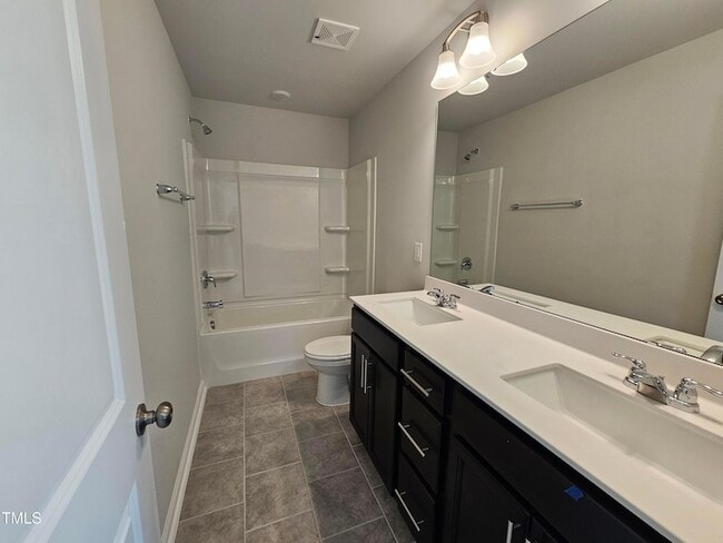 Building Photo - 469 Willard Wds Dr