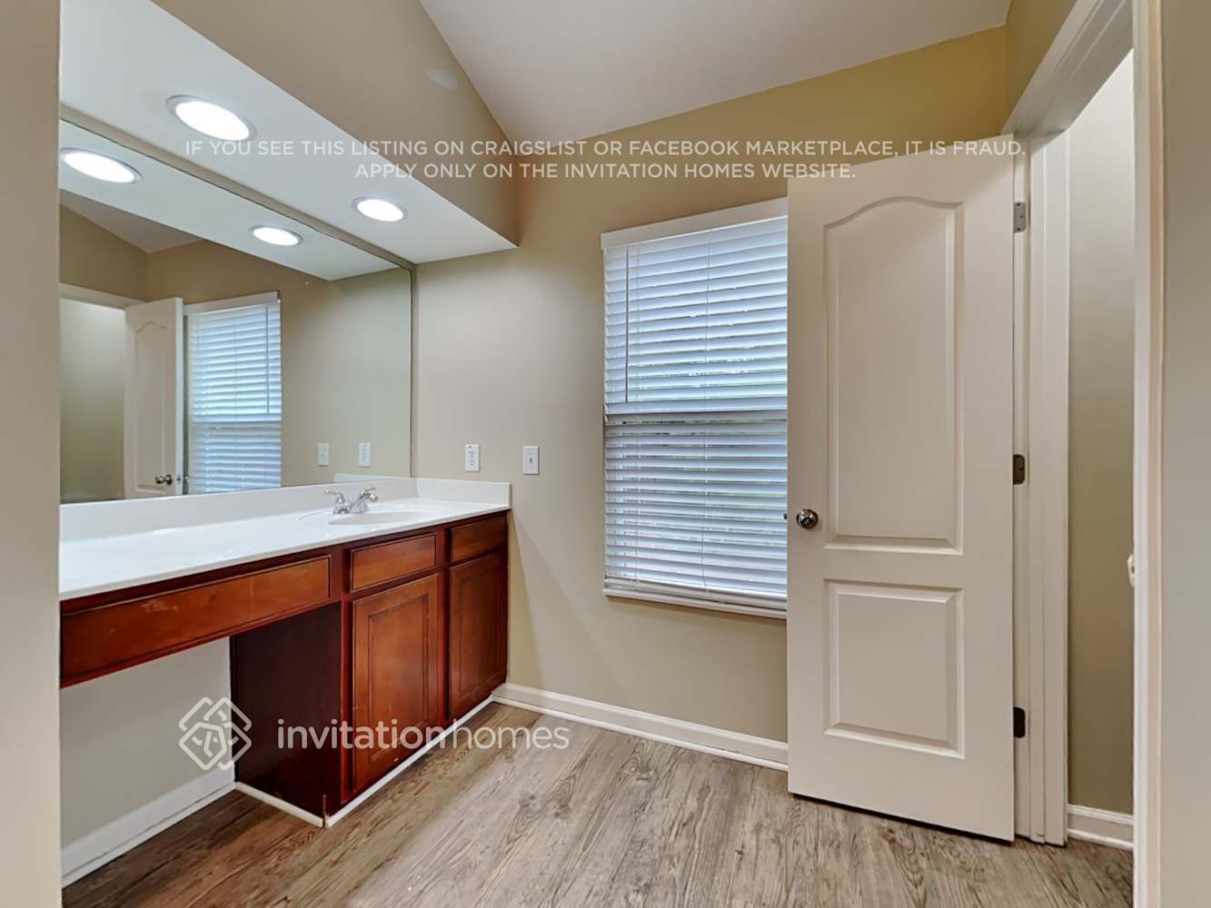 Building Photo - 4293 Rosehall Ct