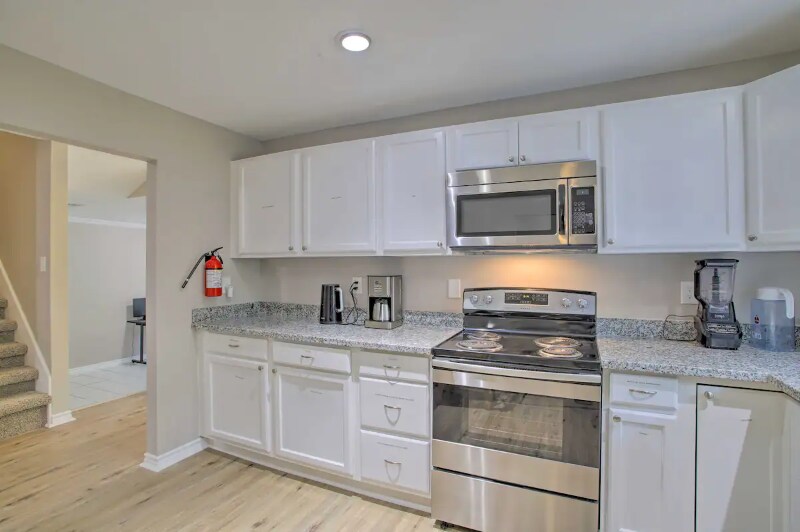 Building Photo - 102 Pawnee Dr