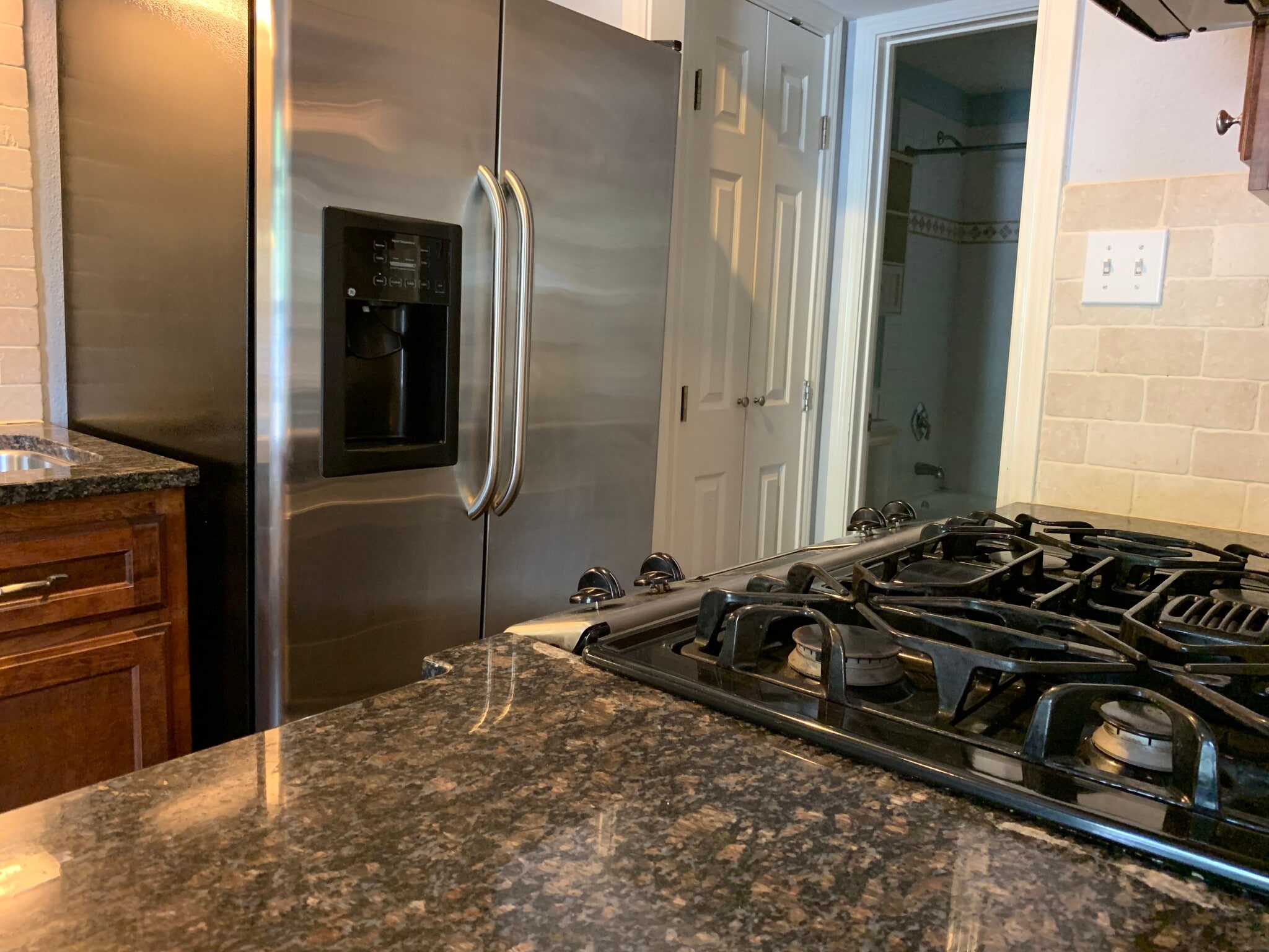 High end appliances. Gas range! Granite counters! Refrigerator with ice and water dispenser! 407 E 45th St. Austin. 78751 Hyde Park - 407 E 45th St #116