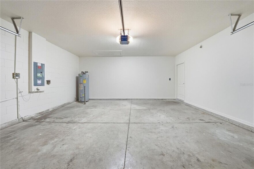 Building Photo - 547 Hartford Hts St