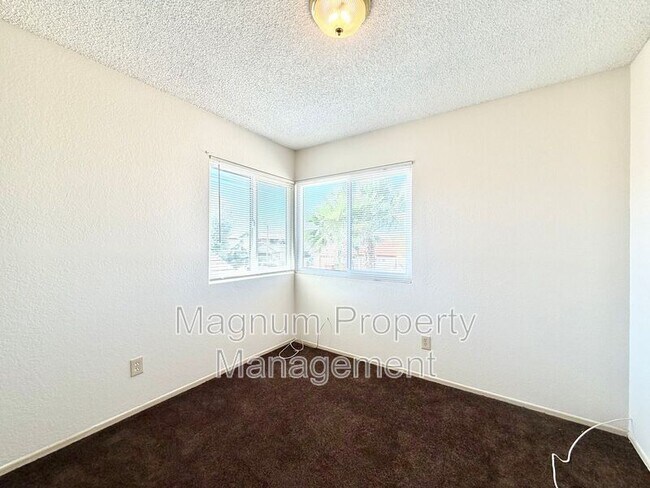 Building Photo - 1523 Apple Creek Dr