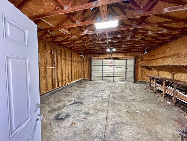 Building Photo - Beautifully rehabbed unit in Tower Grove S...