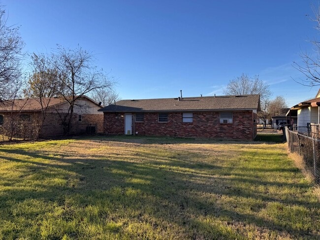 Building Photo - Affordable 3 Bed 1 Bath In Lynwood