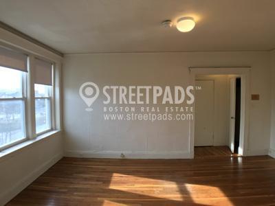 Building Photo - bedroom in Boston MA 02215