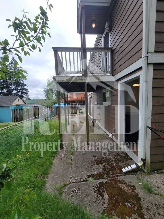Building Photo - Centrally Located Bremerton Home With Partial View of Sinclair Inlet from Deck