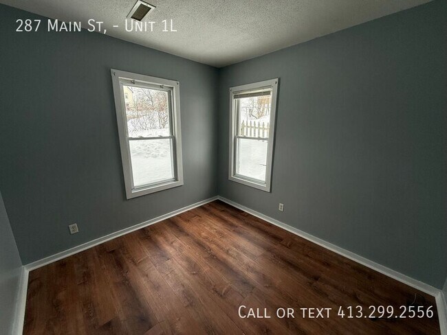 Building Photo - 287 Main St