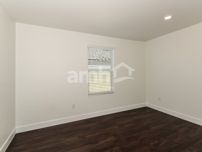 Building Photo - 7468 S Via Bombachas