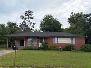 Building Photo - Glenn Hills