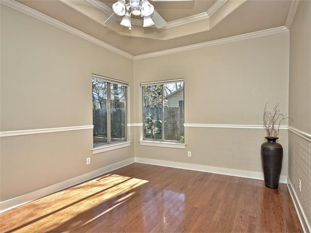 Building Photo - 3701 Robinson Ave