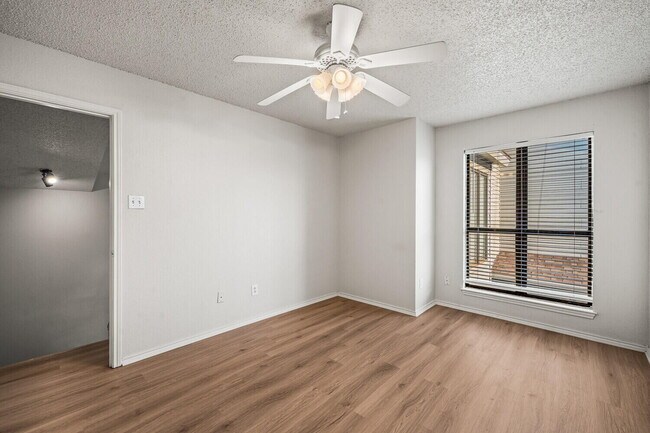 Building Photo - 534 N Fulton Ave