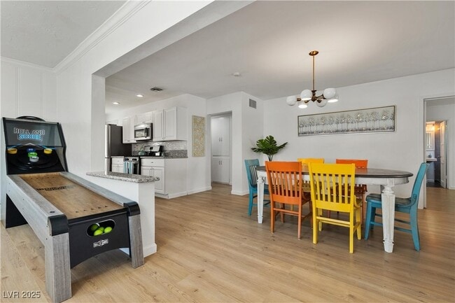 Building Photo - 1013 Francis Ave