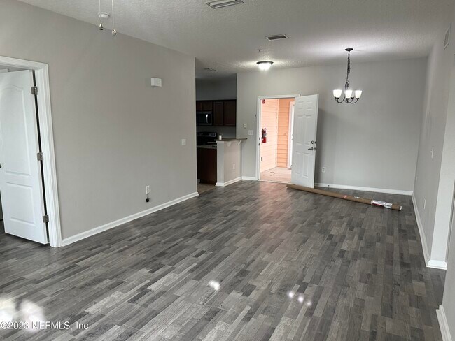 Building Photo - 4908 Key Lime Dr