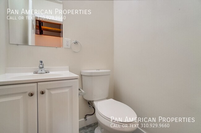 Building Photo - 8150 Cypress Ave