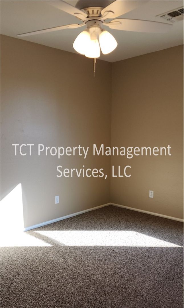 Building Photo - Spacious 4 bedroom in Johnson Ranch!