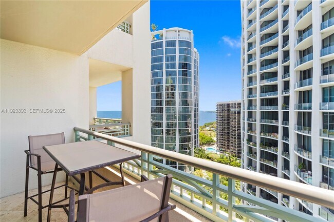 Building Photo - 3400 SW 27th Ave