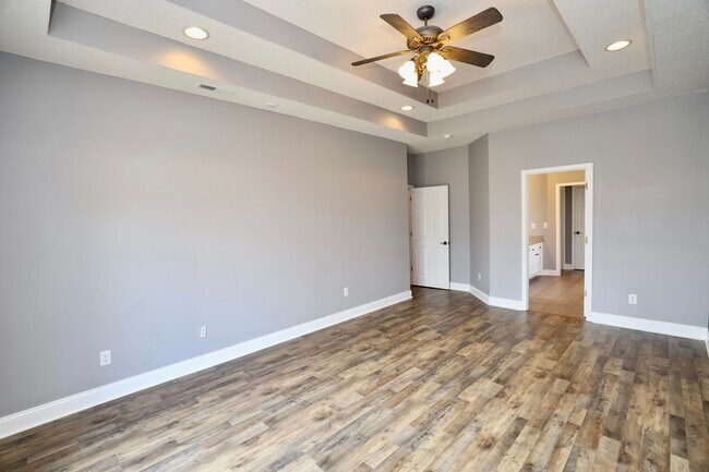 Building Photo - 1855 Beachforest Way