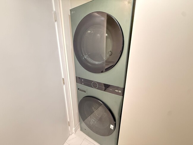 Building Photo - 18332 Elaine Ave