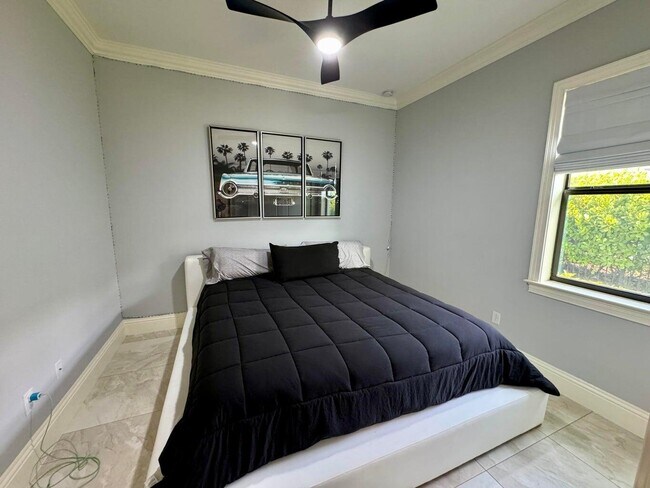 Building Photo - 134 SE Fiore Bello