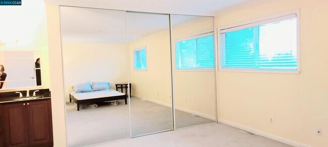 Building Photo - 3262 Marlene Dr