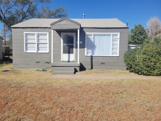 Primary Photo - 4610 S Ong St