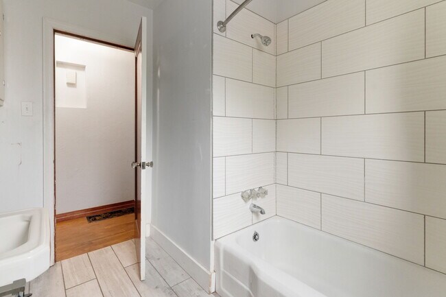 Building Photo - 2625 Gunnison St