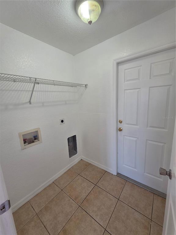 Building Photo - 12 Juniper Loop Dr