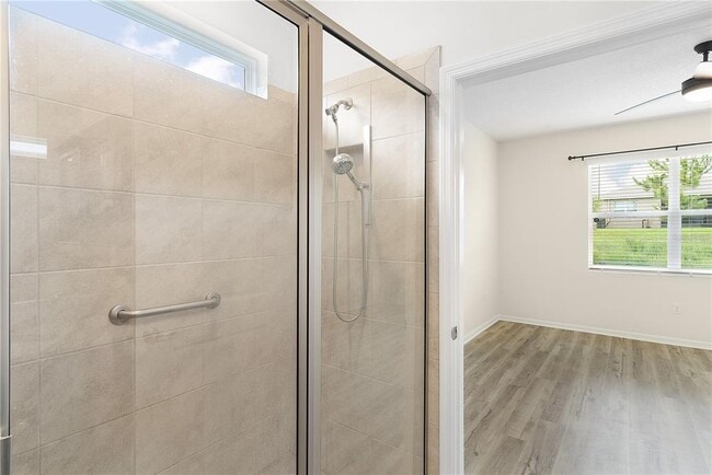 Building Photo - 5420 Sunshine Dr