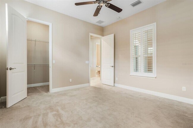 Building Photo - 290 Silver Maple Rd
