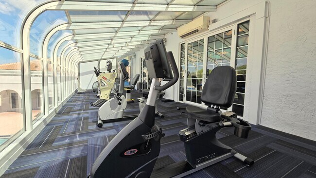 Building Photo - 5139 Floria Way