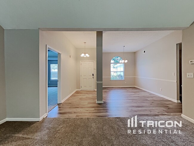 Building Photo - 536 Harvick Cir