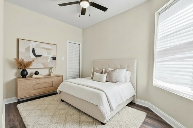 Building Photo - 4704 W Monroe St