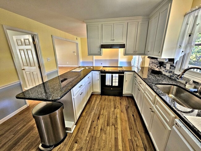 Building Photo - HOUSE FOR RENT - 4BR - Harvest