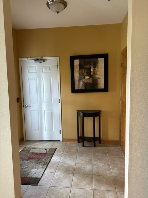 Building Photo - 12168 W Virginia Cir