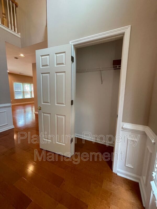 Building Photo - 4916 Durley Ln SE