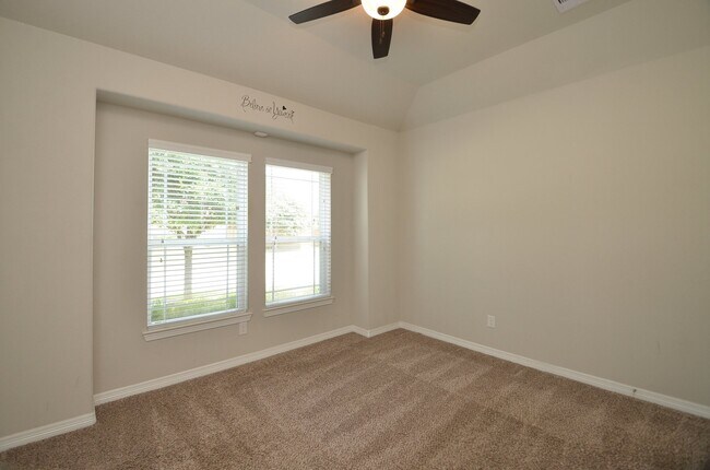 Building Photo - 11134 Honeysuckle Haven Dr