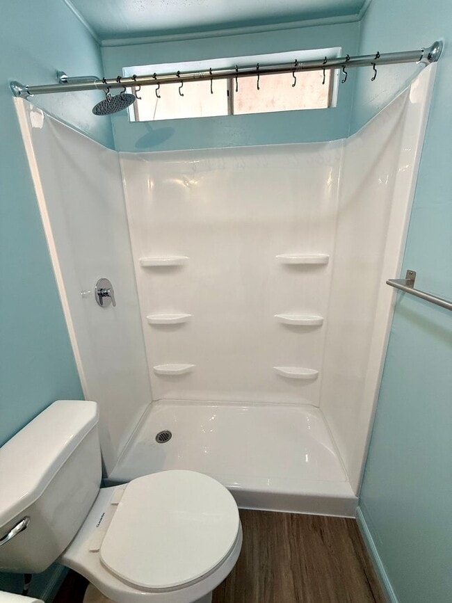 Building Photo - Newly Remodeled 2 Bedroom 2 Bathroom Home!- Available Now