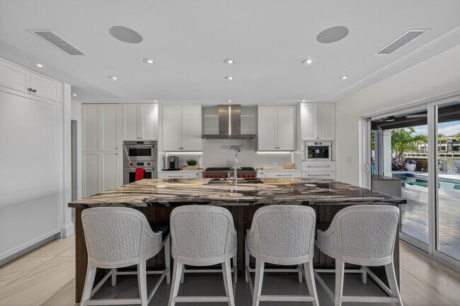 Building Photo - 3109 NE 42nd Ct