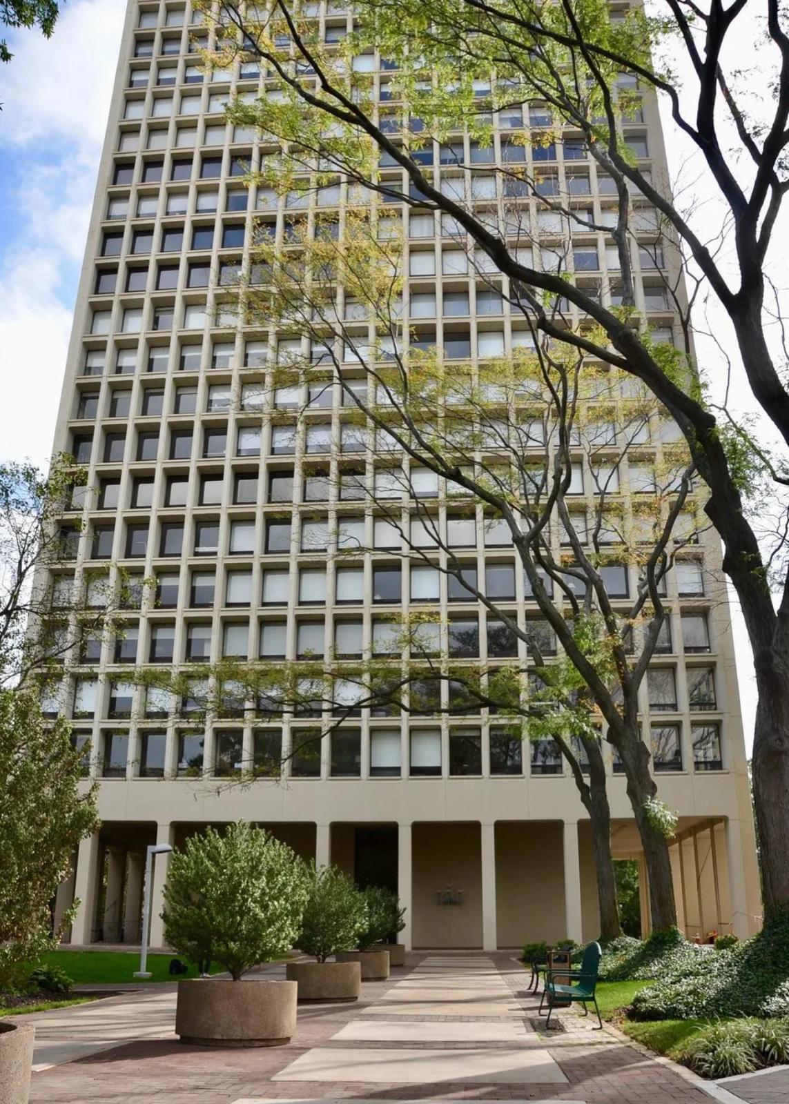 Building Photo - 200 Locust St