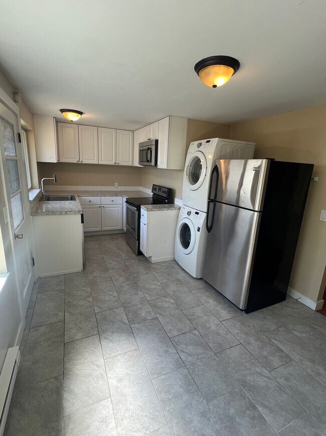 Building Photo - Girgis Duplex