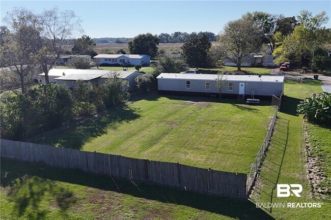 Building Photo - 16962 Lea Cir