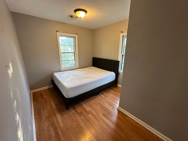 Building Photo - 1505-1505A S 3rd St. (Duplex)