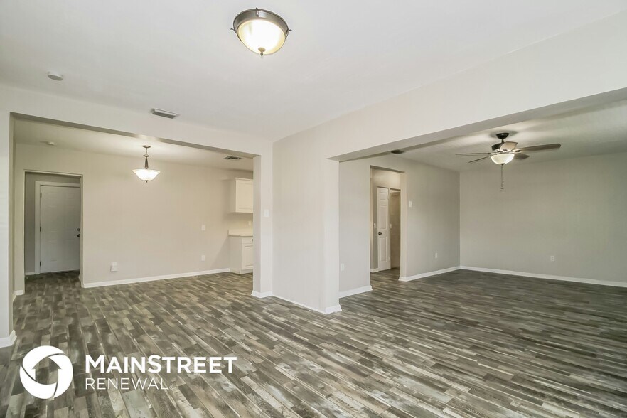 Building Photo - 52 Community Dr