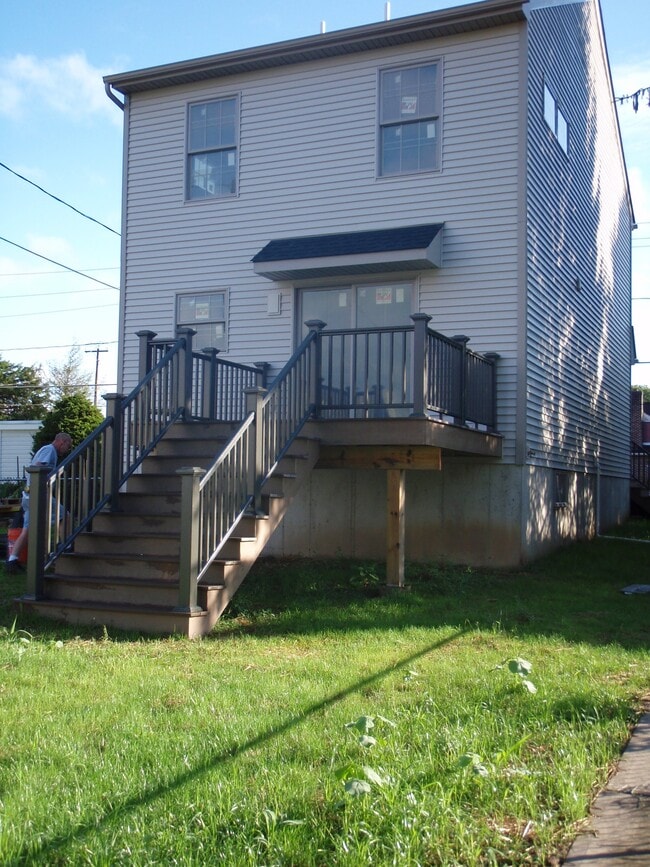 Building Photo - 1796 Newport Ave
