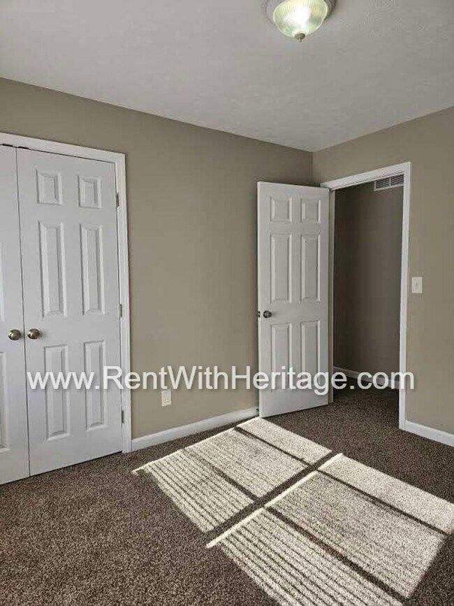 Building Photo - WOW! Fantastic Ranch With All The Upgrades...