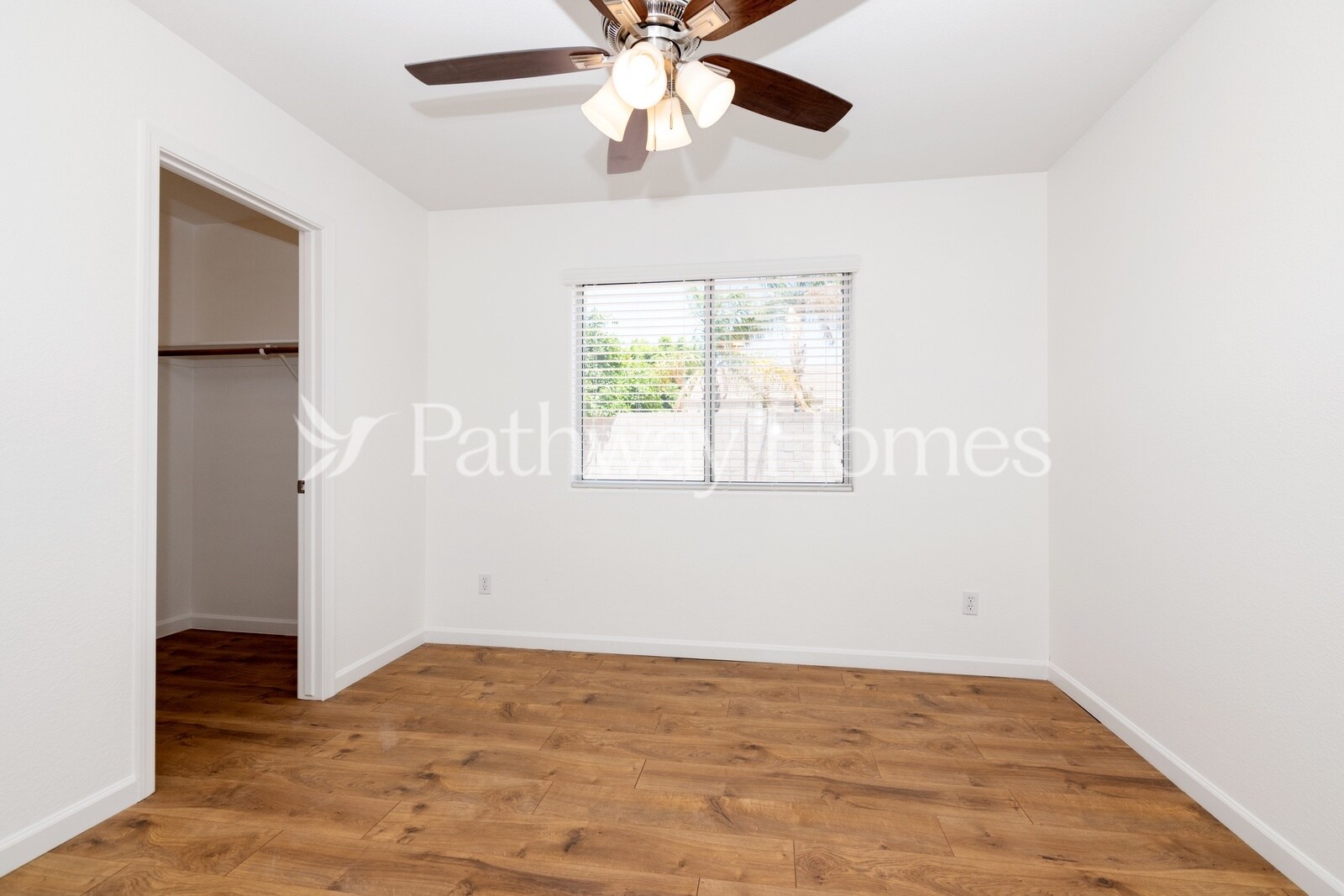 Building Photo - 520 W Musket Pl