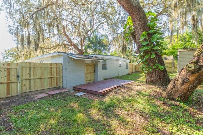 Building Photo - 7113 Parison Dr